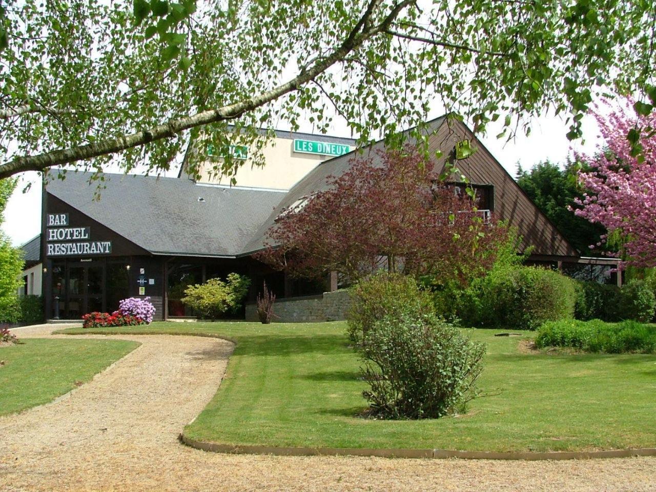 Les Dineux Village Tremeur Экстерьер фото