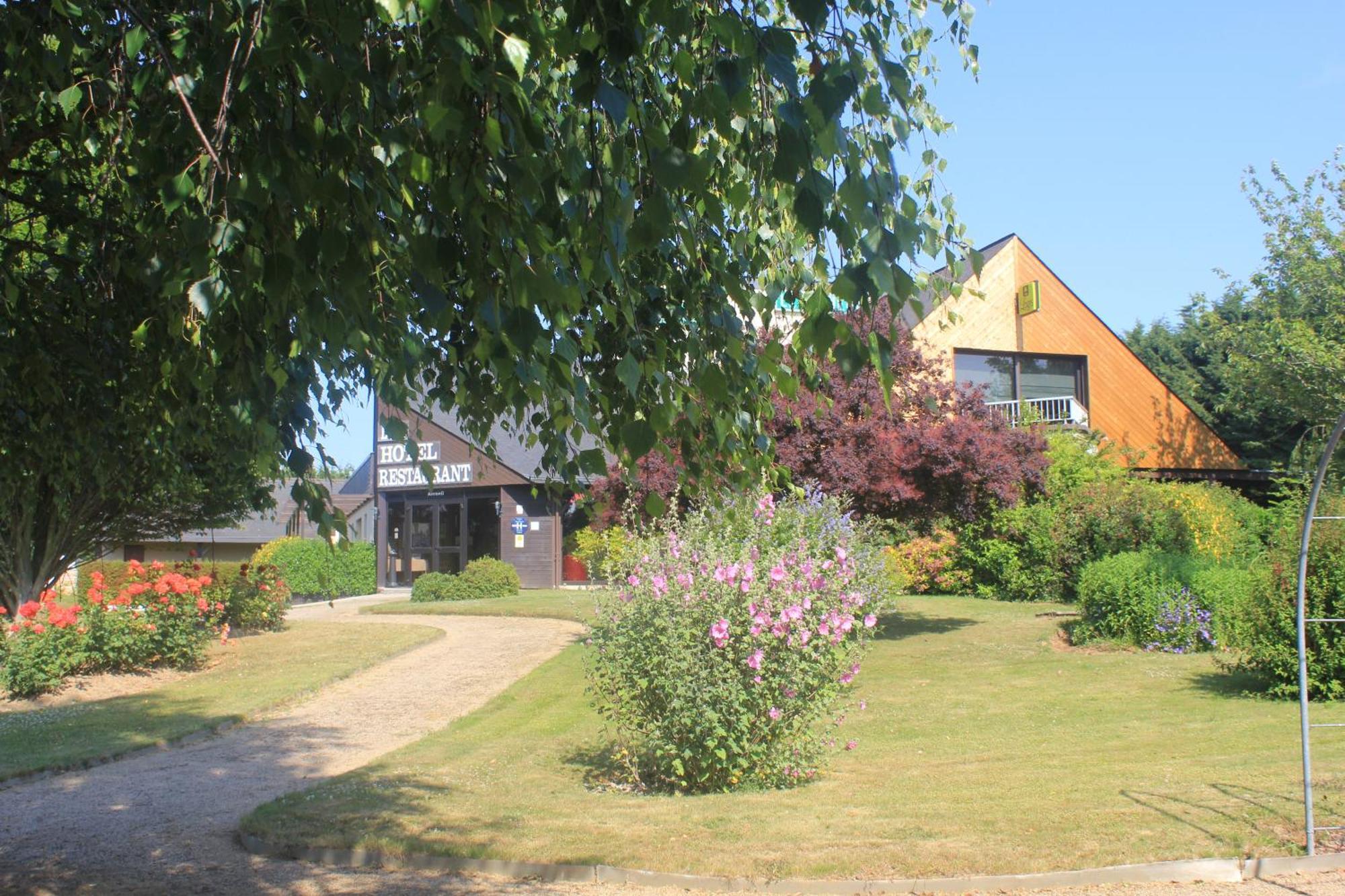 Les Dineux Village Tremeur Экстерьер фото